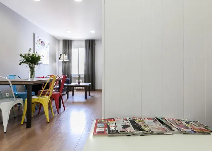 Be Eixample Arco Del Triunfo *